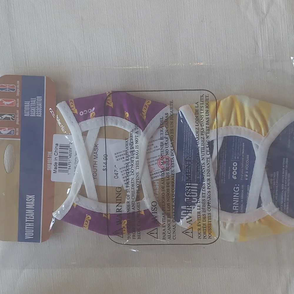 Los Angeles Lakers NBA Youth Masks2 pack Brand New in Packaging Sells for $14.99